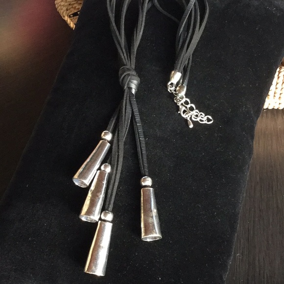 Ladies Costume Necklace - Picture 6 of 8